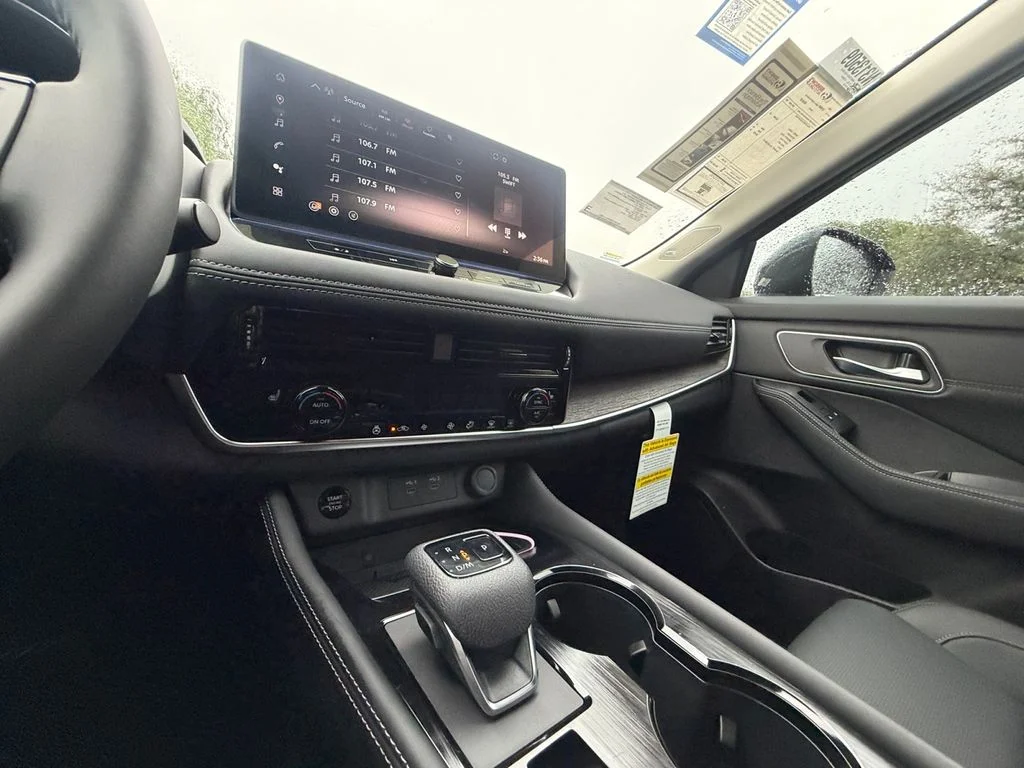 New 2026 Black Nissan Platinum image 15