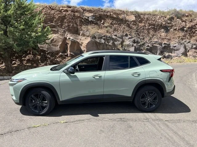 Used 2025 Cacti Green Chevrolet ACTIV image 12