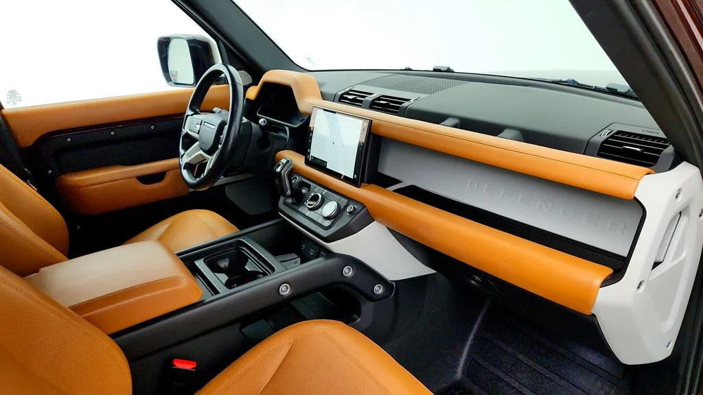 2023 Land Rover Defender SE - Photo 26