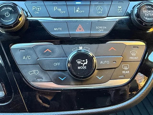 Used 2020 Black Chrysler Touring L Plus image 17