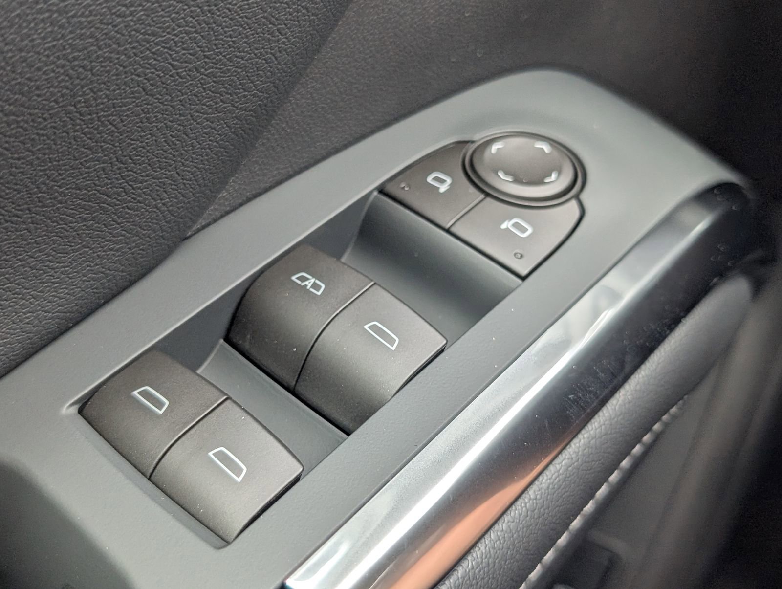 2026 Chevrolet Traverse LT - Photo 18