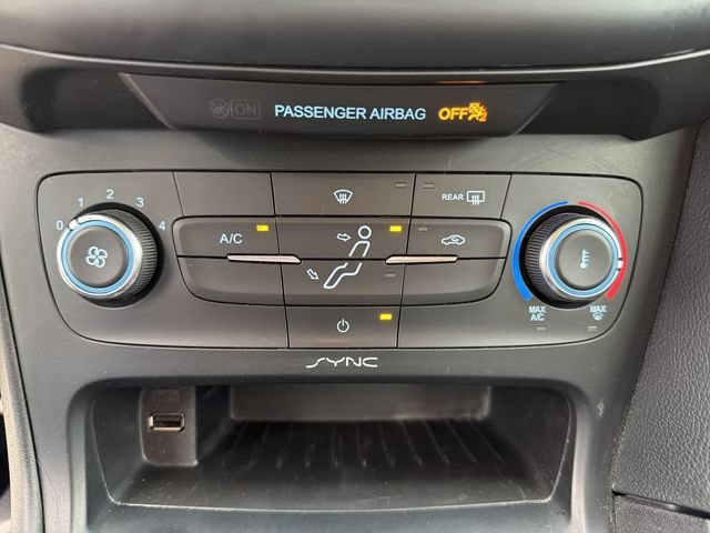 Used 2016  Ford SE image 20