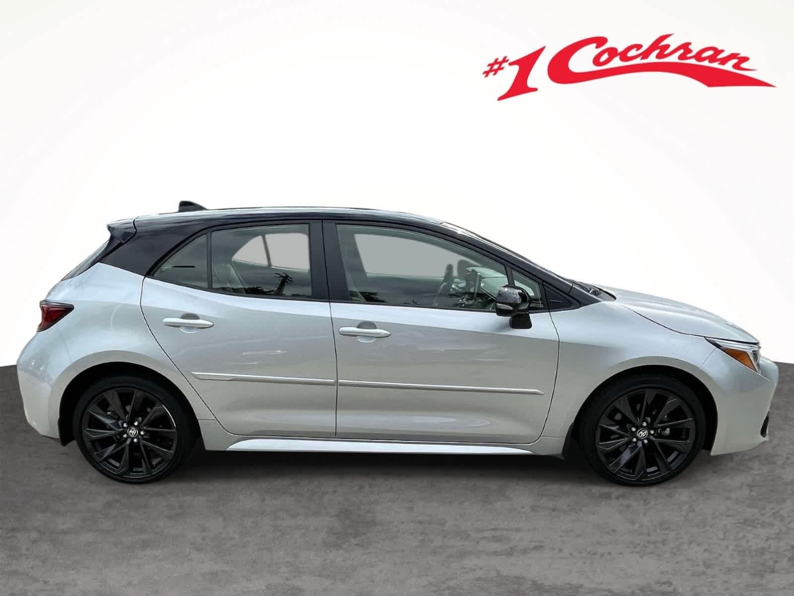 Used 2025 Classic Silver Metallic/Midnight Black Metallic Toyota XSE image 8