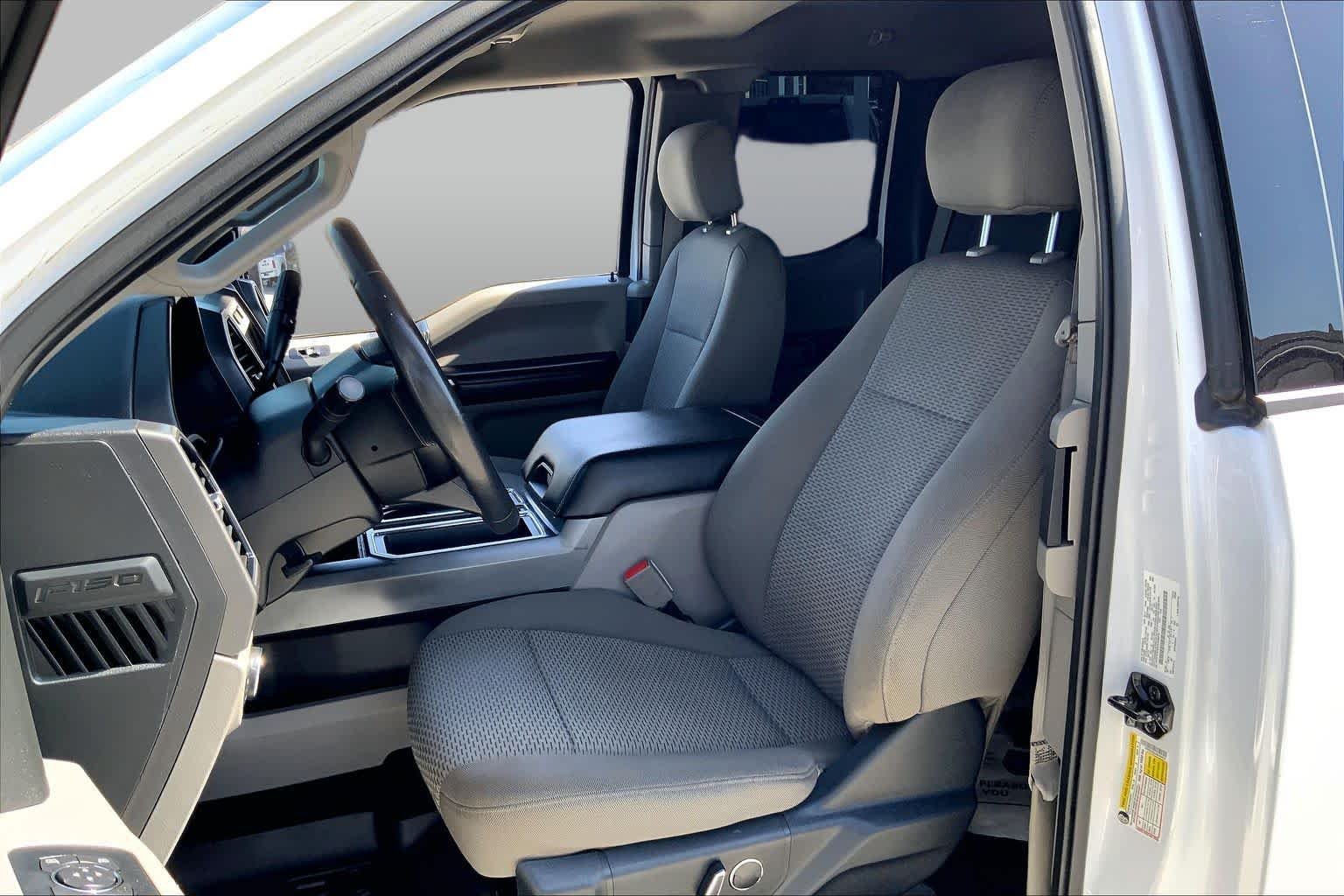 Used 2018 Oxford White Ford XLT image 7