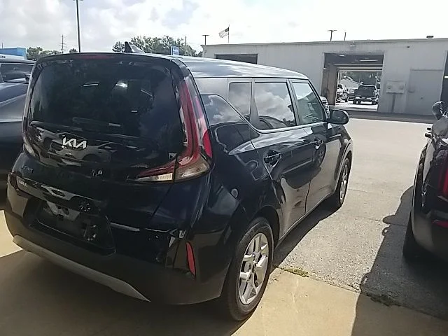 Used 2025 Black Kia LX image 24