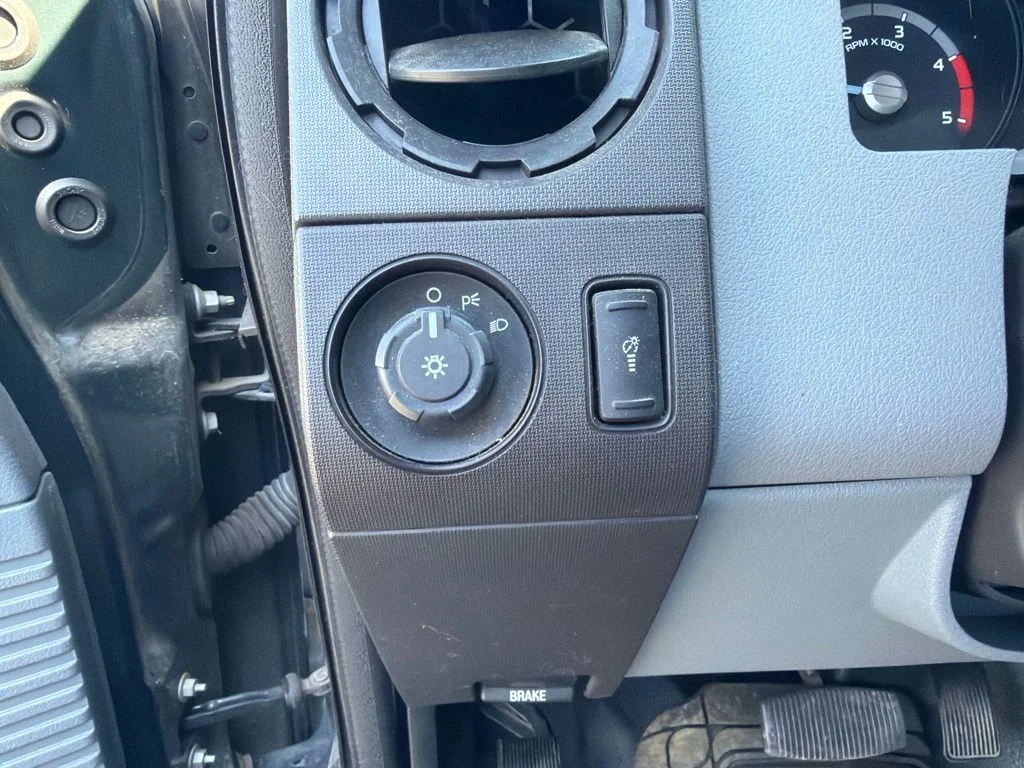 Used 2013 Green Ford XL image 16