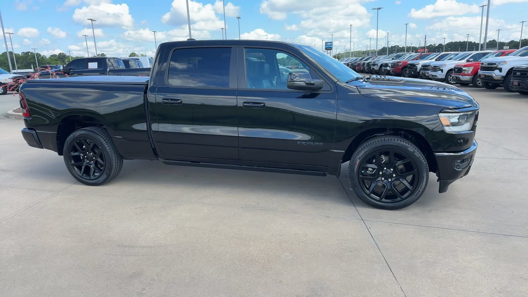Used 2023 Diamond Black Crystal Pearlcoat Ram Laramie image 9