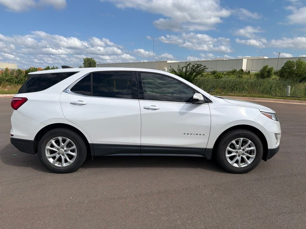 Used 2019 Iridescent Pearl Tricoat Chevrolet LT image 4