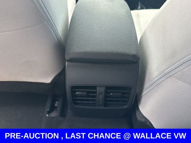 Used 2024 Blue Toyota L image 17