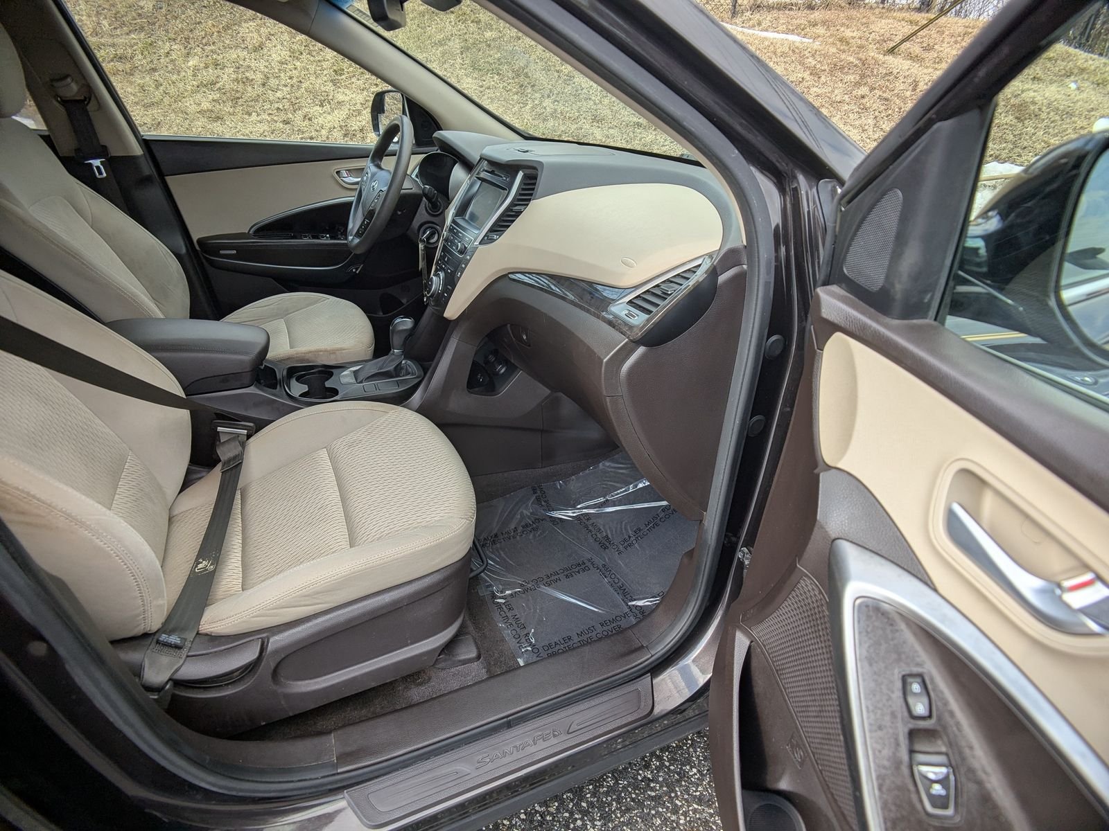 Used 2019 Brown Hyundai SE image 11