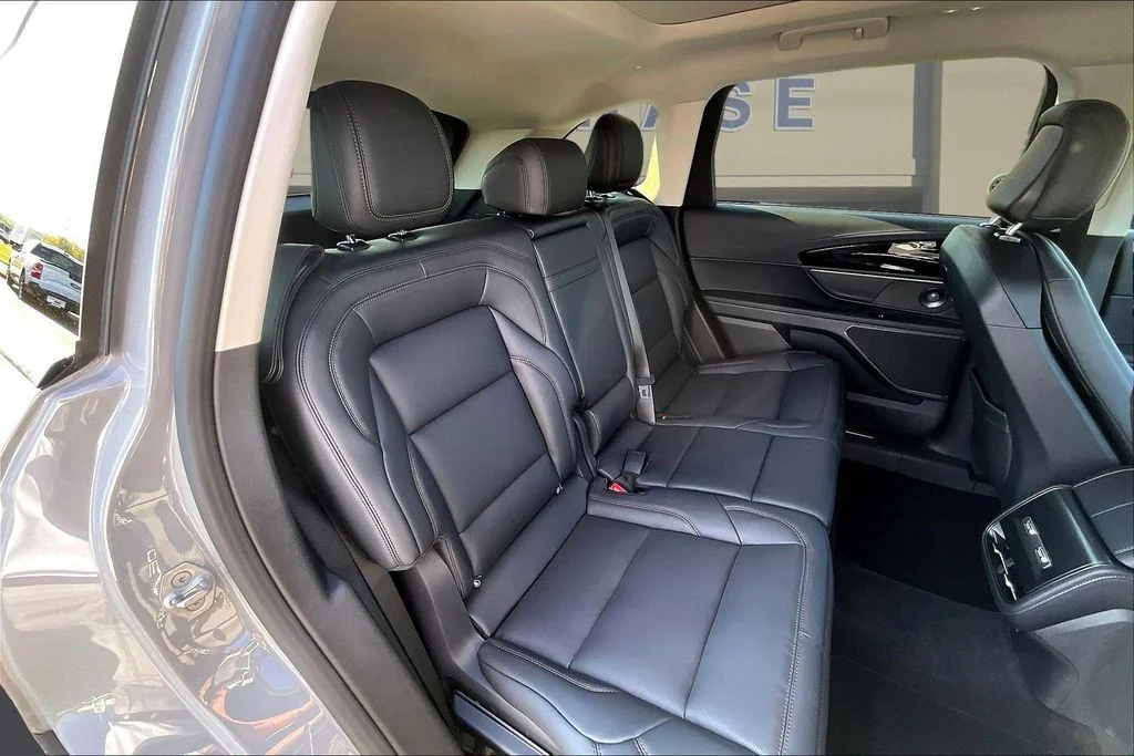 New 2026 Gray Matter Clearcoat Lincoln Premiere image 10
