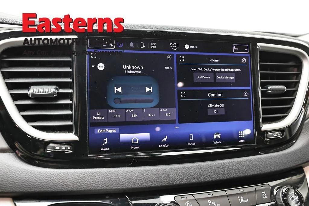 Certified Used 2023 Black Chrysler Touring L image 21