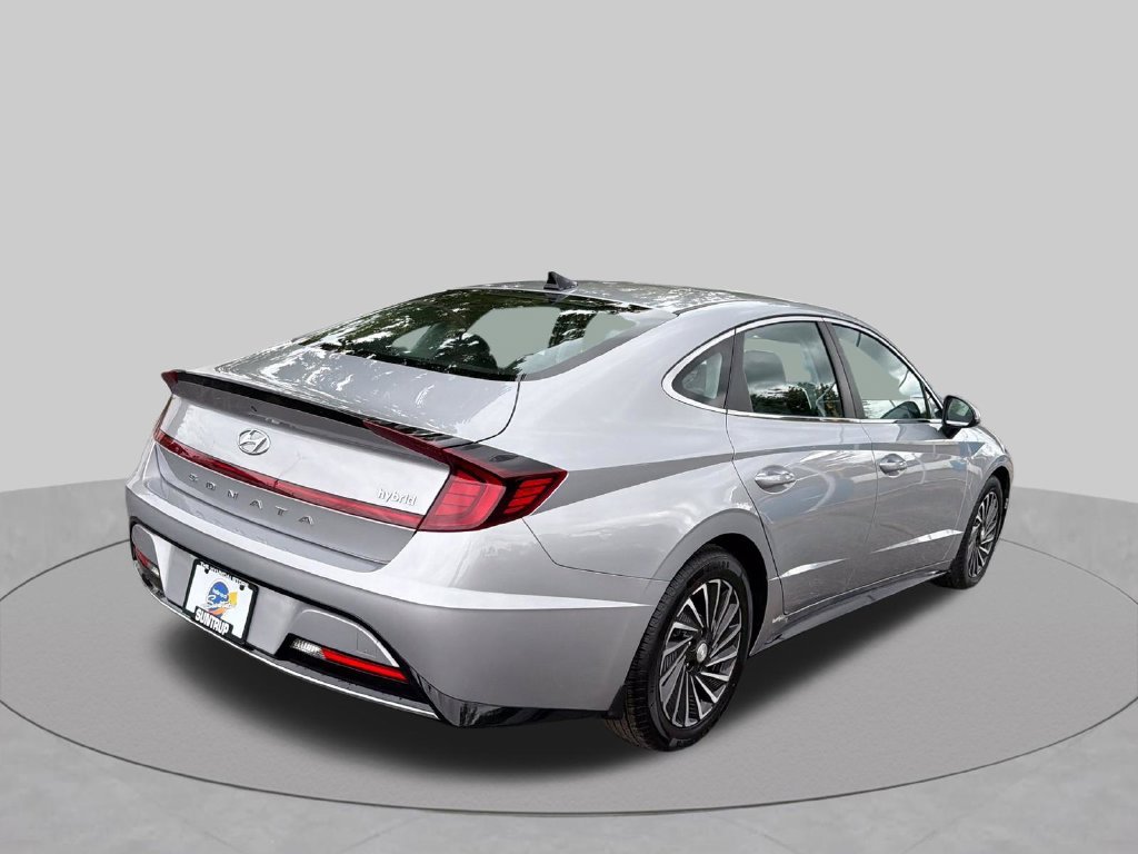 Used 2023 Silver Hyundai SEL image 16