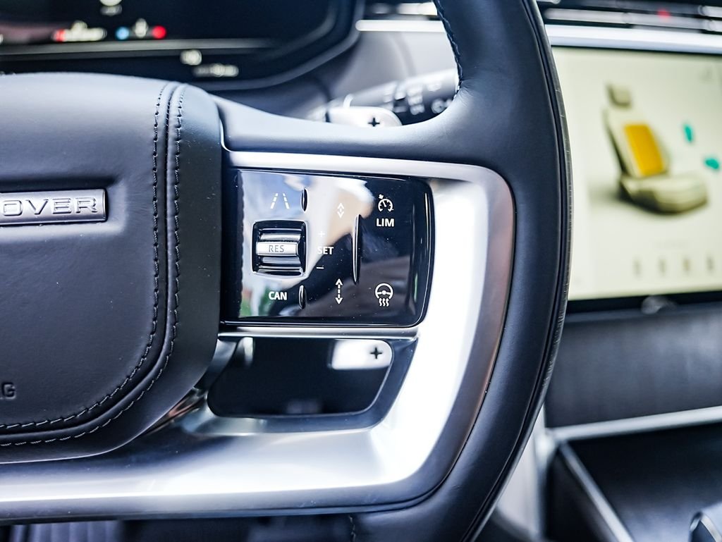 New 2026 Santorini Black Land Rover SE image 14