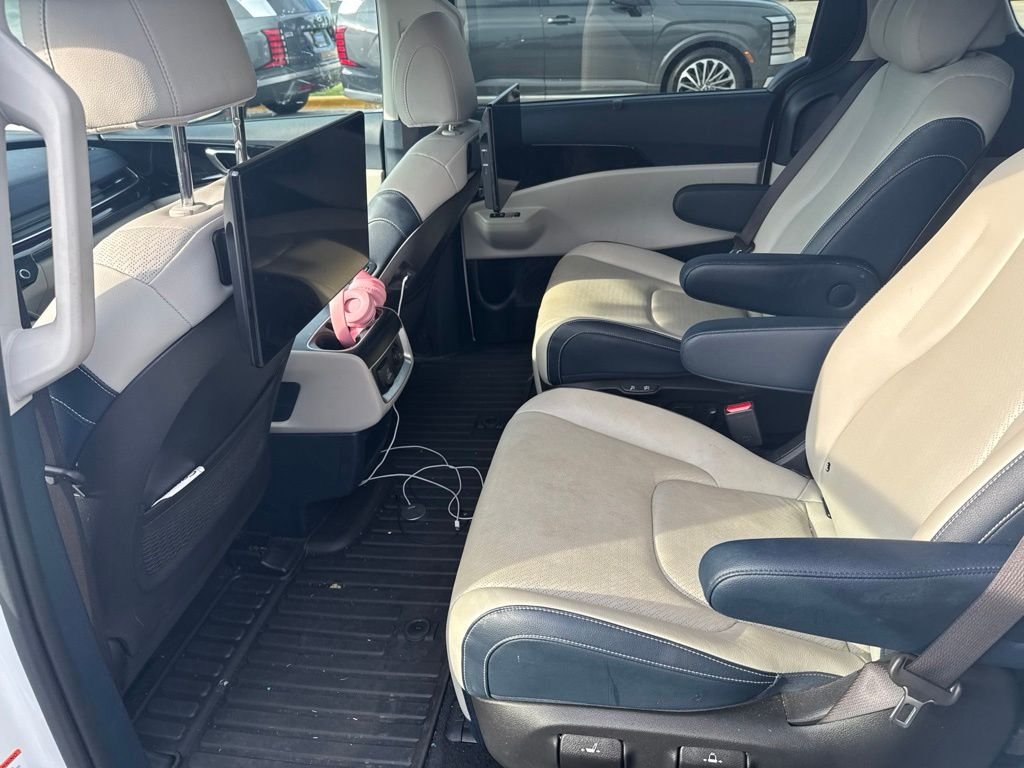 Used 2025 White Kia SX Prestige image 11
