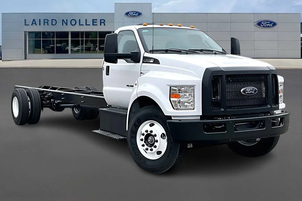 New 2026 Oxford White Ford F-650 Diesel Straight Frame image 2