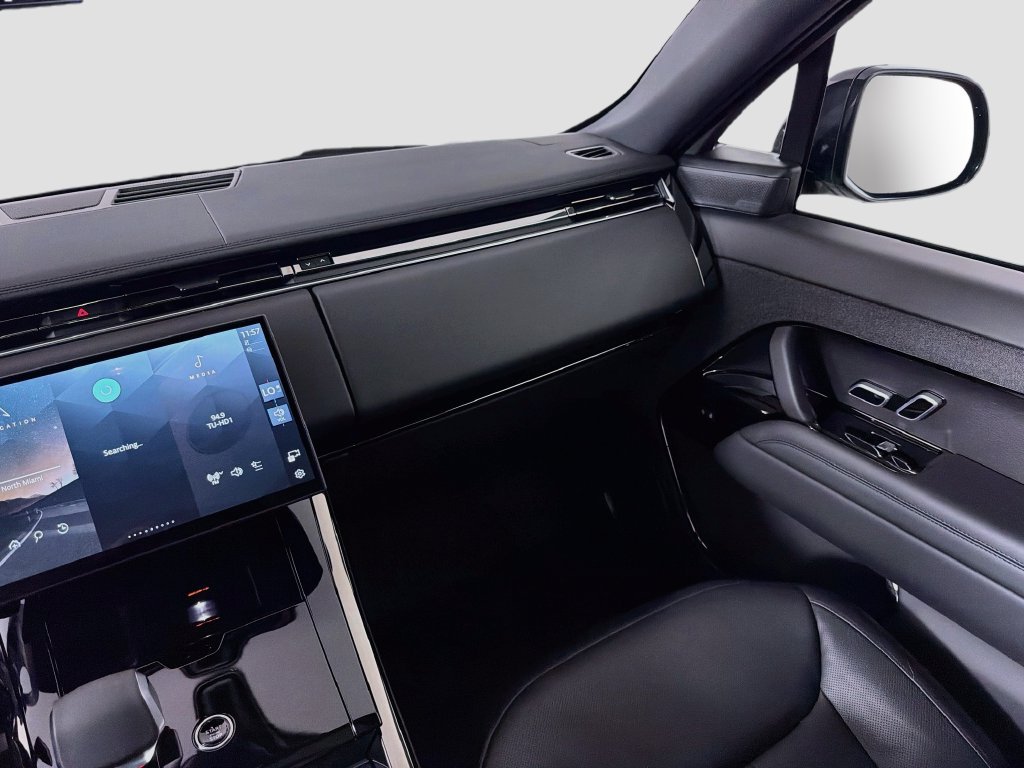 Used 2025 Gray Land Rover Dynamic SE image 25