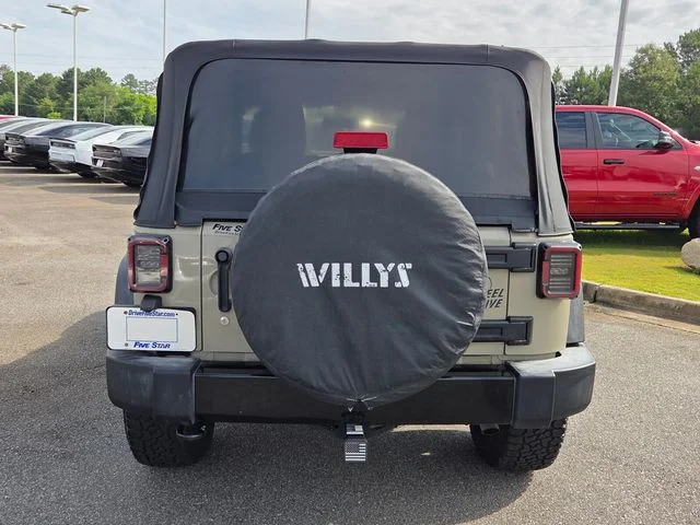 Used 2017  Jeep Sport image 11