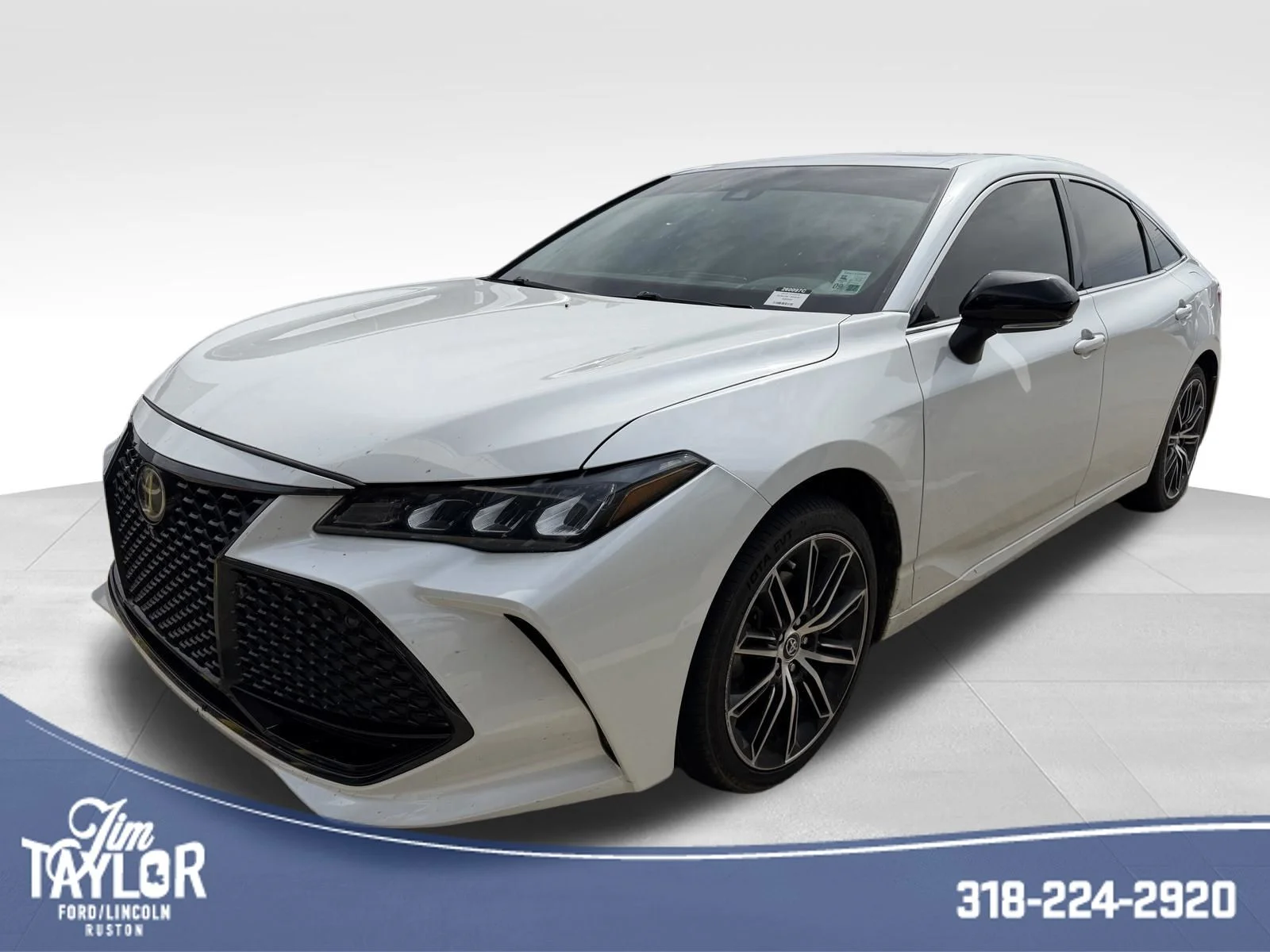 2019 Toyota Avalon XSE's photo