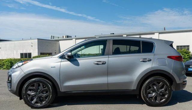 Used 2022 Gray Kia LX image 9