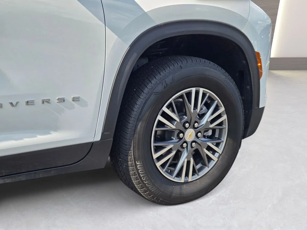 Used 2026 White Chevrolet LT image 5