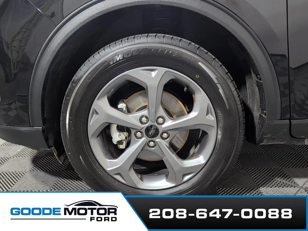 Certified Used 2025 Black Metallic Ford ST-Line Select image 26