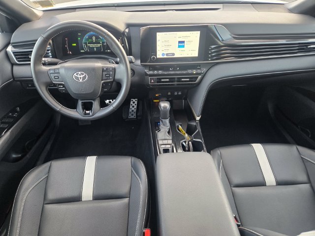 Used 2025 White Toyota SE image 9