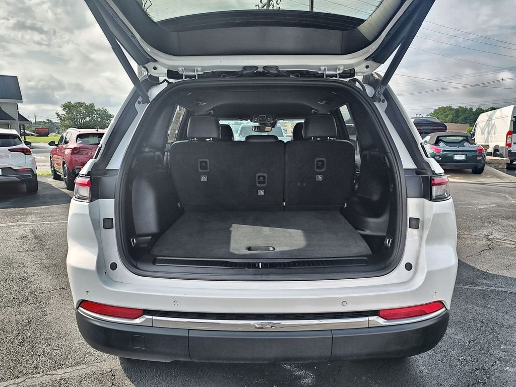 Used 2024 White Jeep Limited image 24