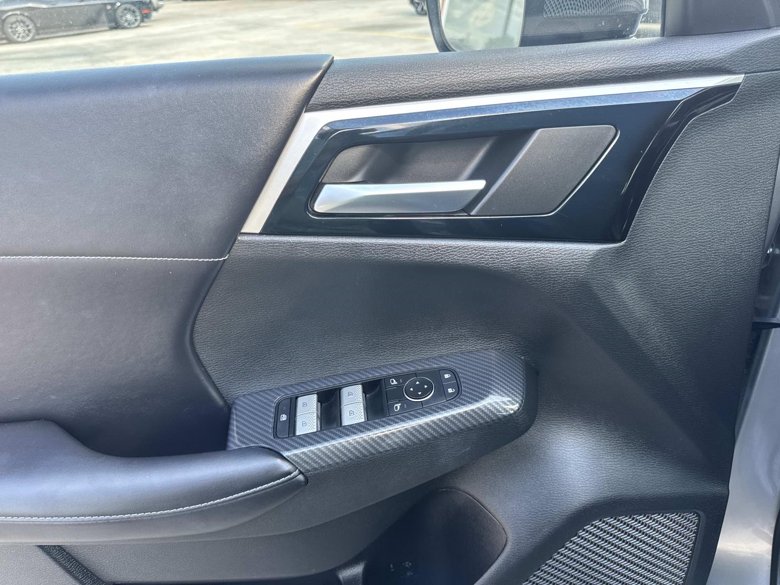 Used 2022 Alloy Silver Metallic Mitsubishi SE Launch Edition image 19