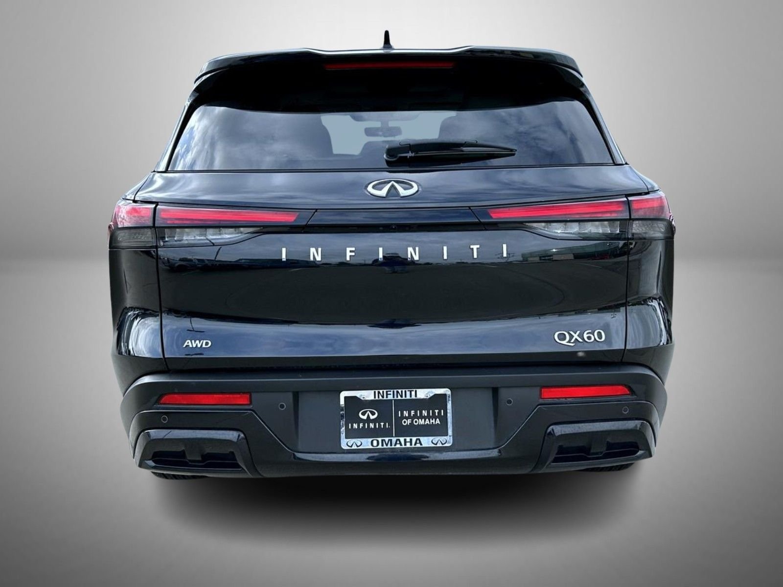 Used 2025 Black INFINITI LUXE image 6