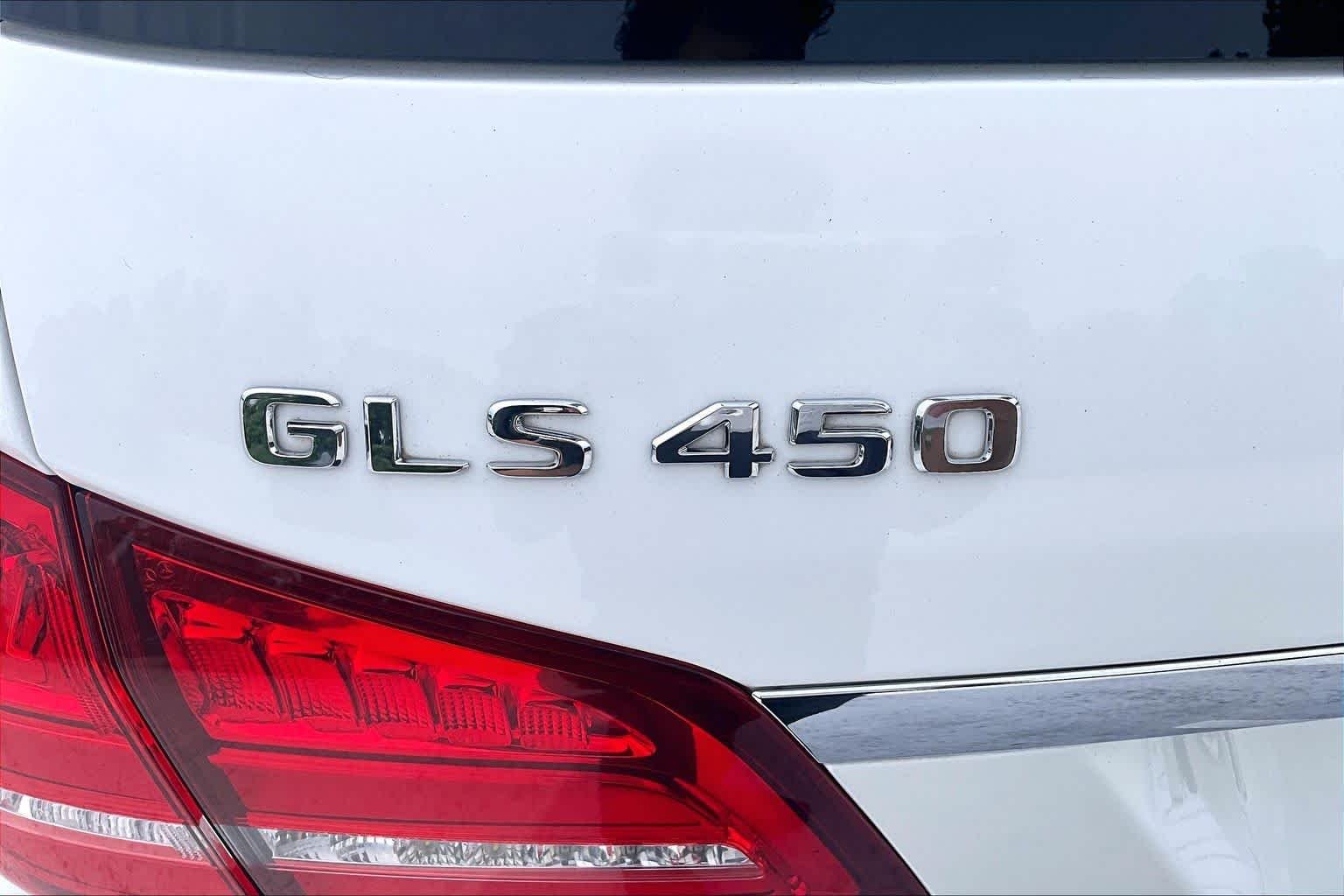 Used 2019 Polar White Mercedes-Benz GLS 450 image 31