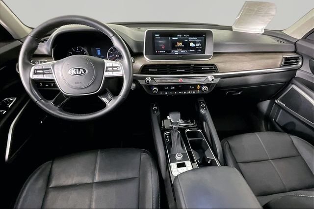 Used 2020 Green Kia EX image 7