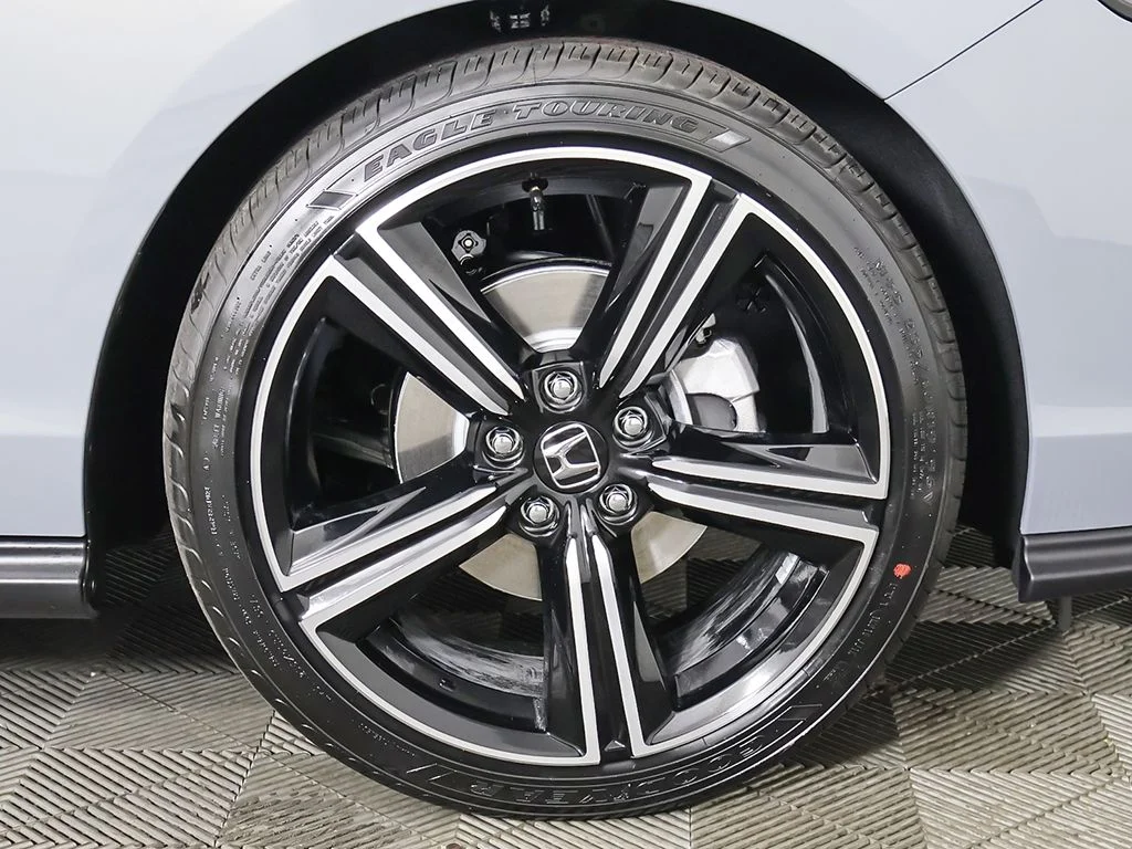 New 2026 Urban Gray Pearl Honda SE image 12