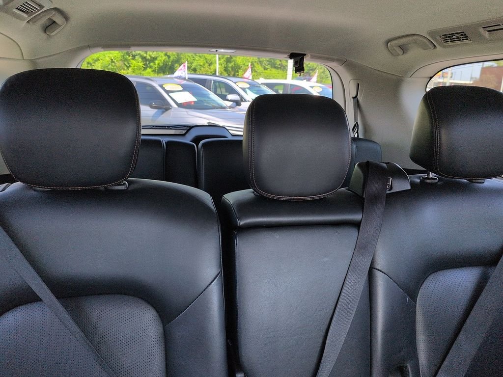 Used 2020 Gray Nissan SL image 8