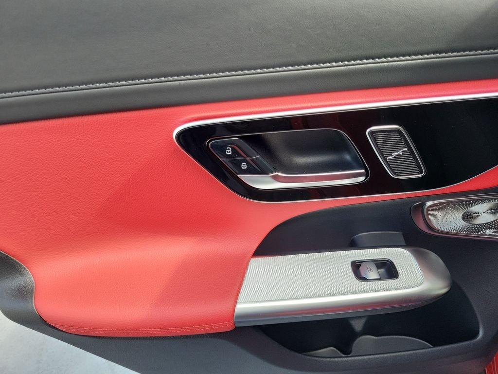 New 2027 MANUFAKTUR Patagonia Red Metallic Mercedes-Benz GLC 300 image 16