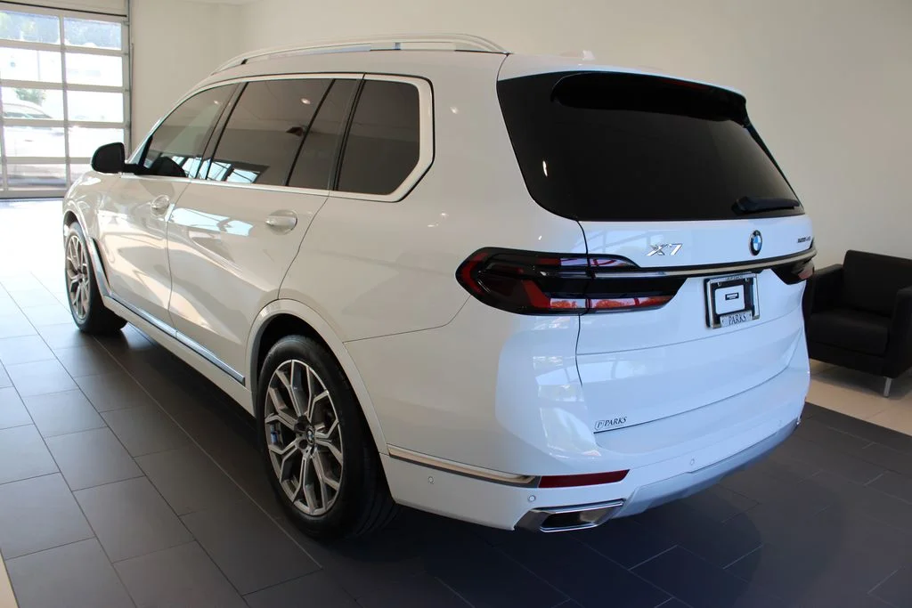 Used 2023 White BMW xDrive40i image 34