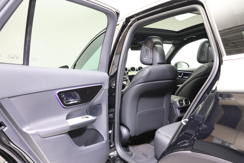 Used 2026 Black Mercedes-Benz GLC 300 image 37