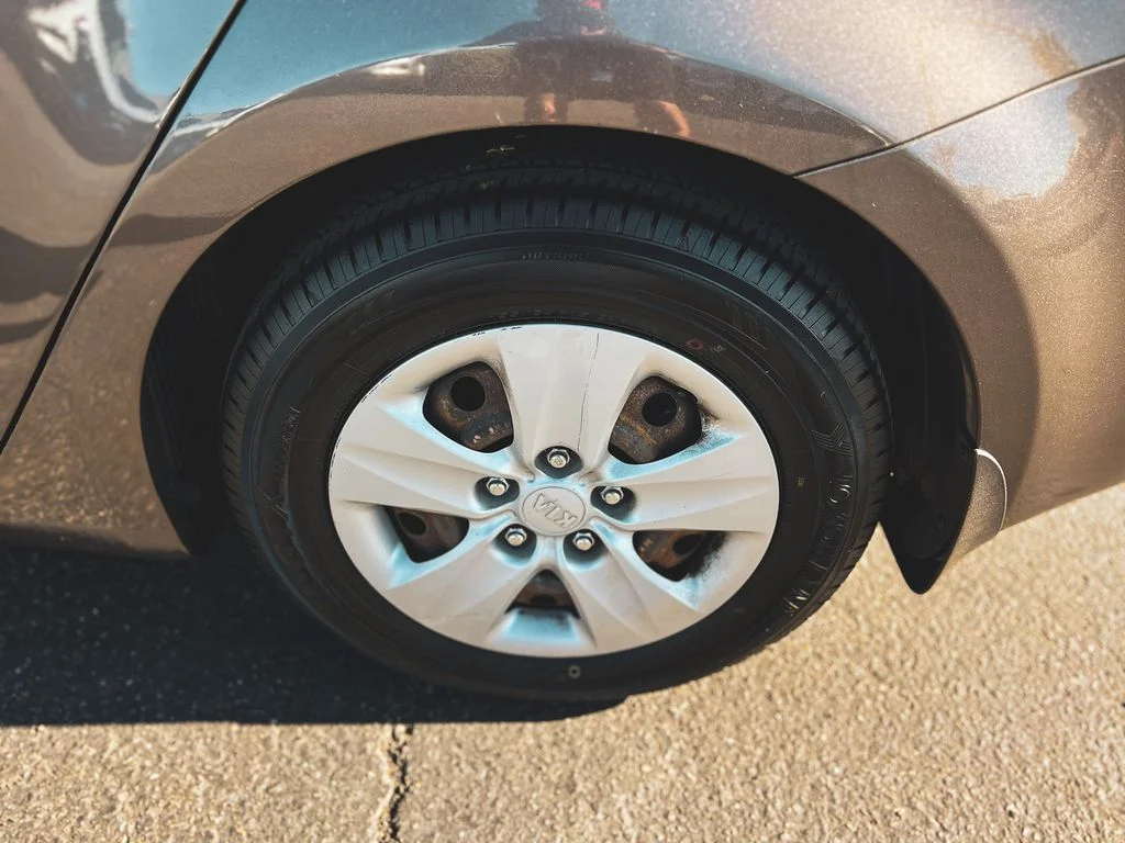 Used 2014 Brown Kia LX image 13