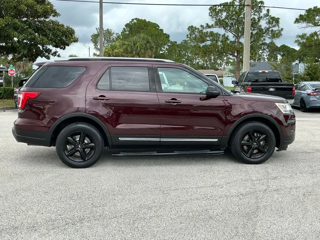 Used 2018 Red Ford XLT image 18