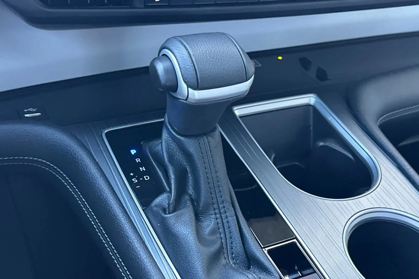Certified Used 2025 Wind Chill Pearl Toyota XLE image 22