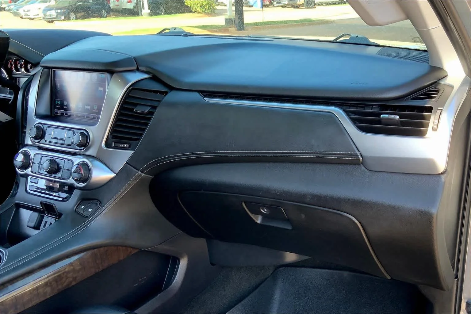 Used 2017 Pepperdust Metallic Chevrolet LT image 16