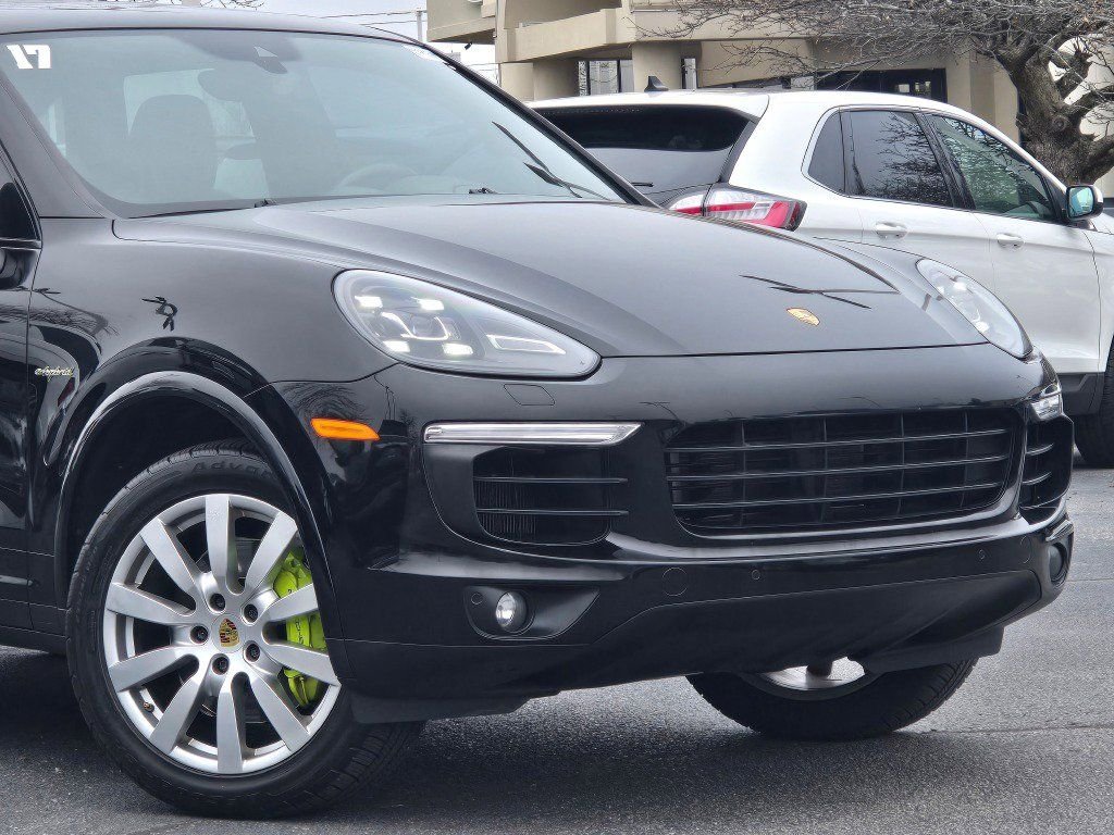 Used 2017 Porsche Cayenne Platinum Edition with VIN WP1AE2A23HLA68433 for sale in Tinley Park, IL