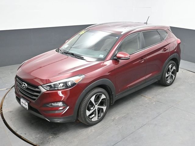 Used 2016 Red Hyundai Sport image 31
