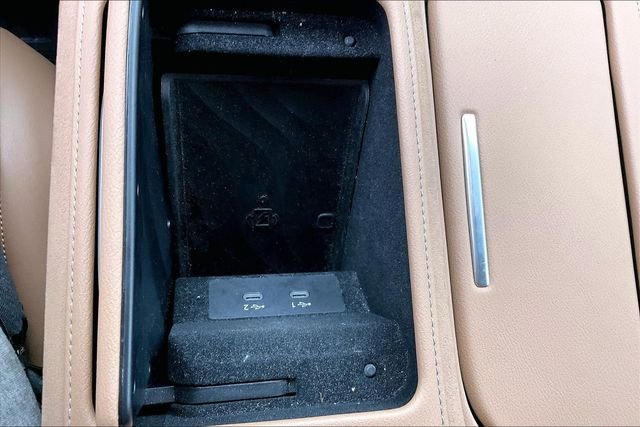 Used 2025 White INFINITI SENSORY image 30