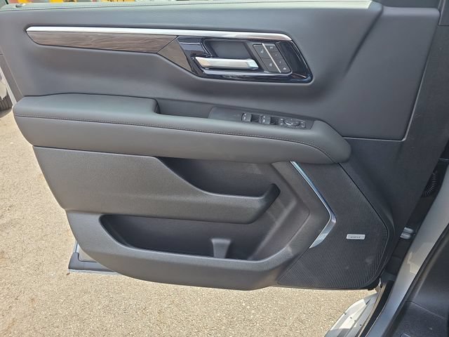 New 2026 Sterling Gray Metallic Chevrolet LT image 24