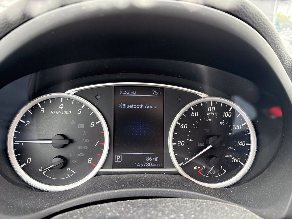 Used 2016 Gray Nissan SV image 14