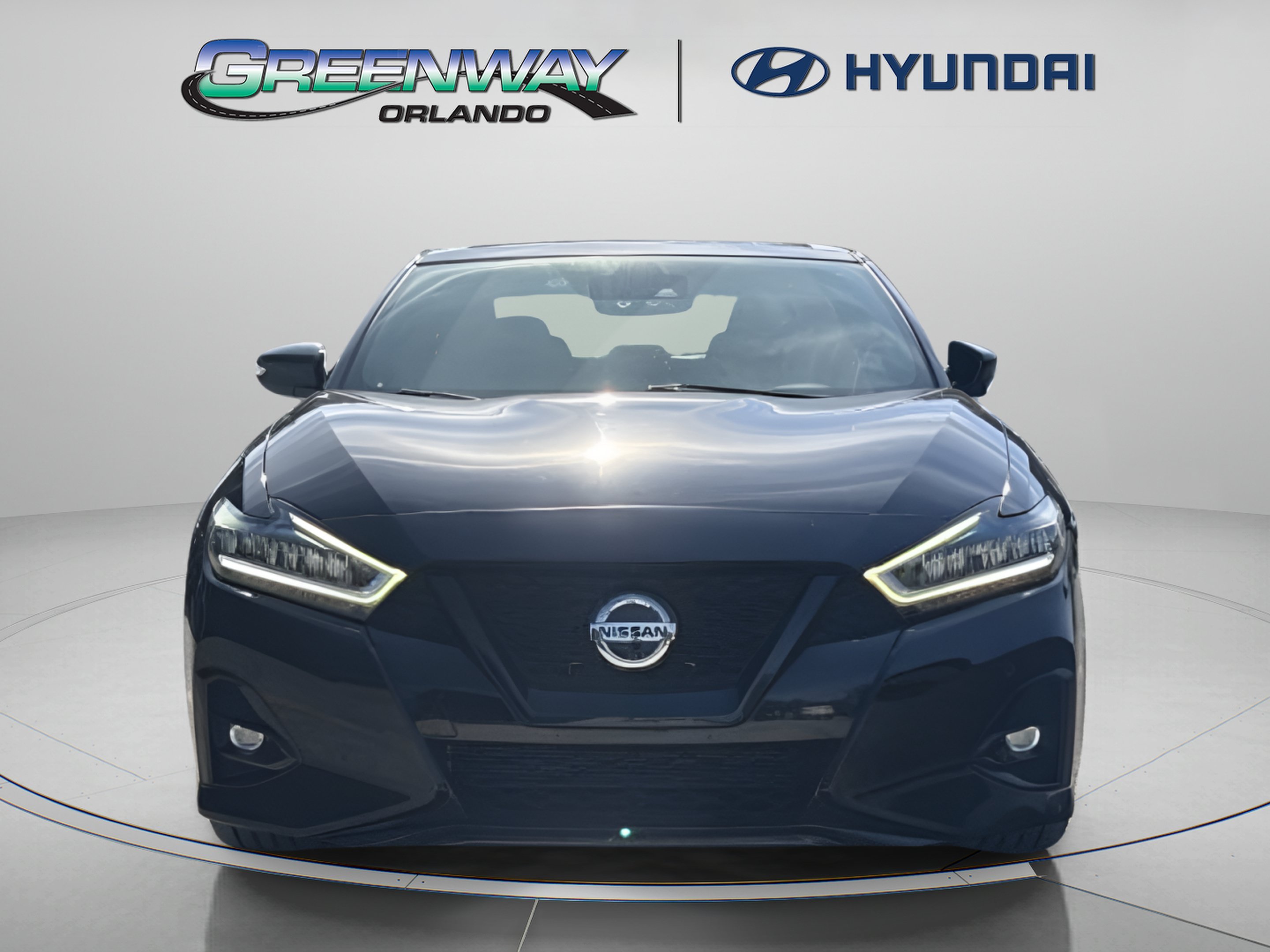 2021 Nissan Maxima SR - Photo 2