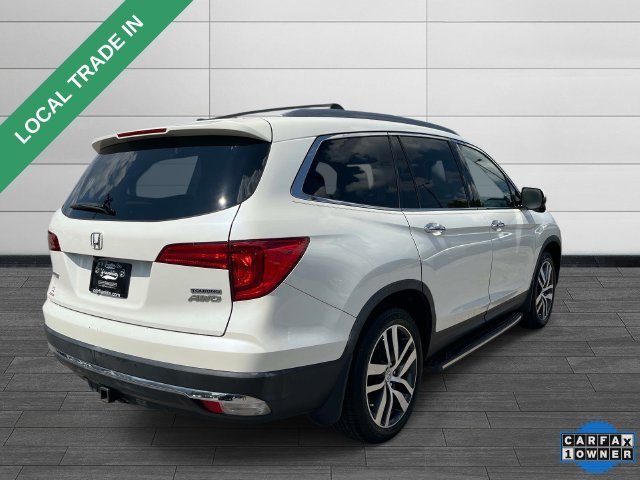 Used 2017 White Honda Touring image 3