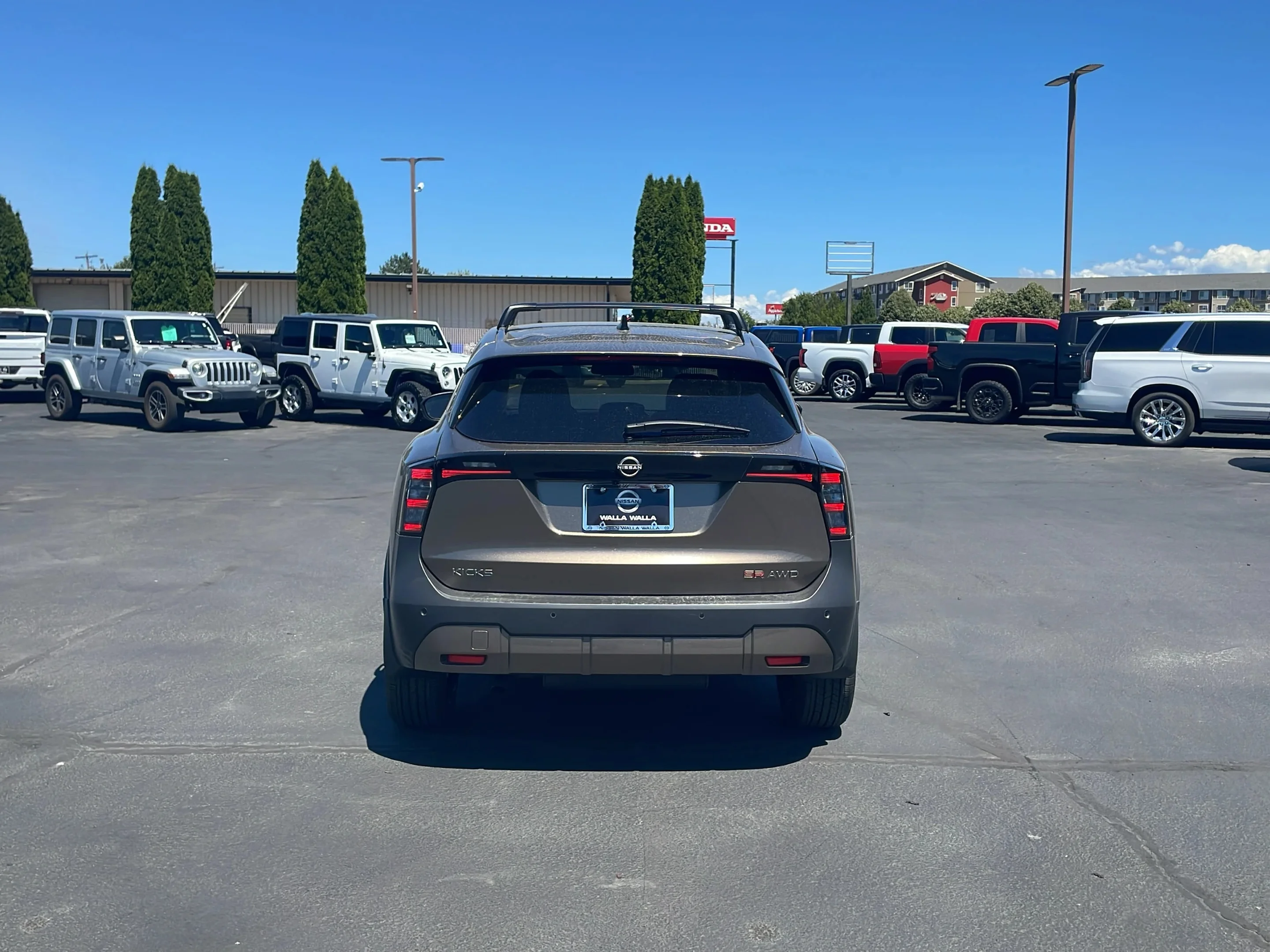 New 2026 Canyon Bronze Metallic Nissan SR image 6