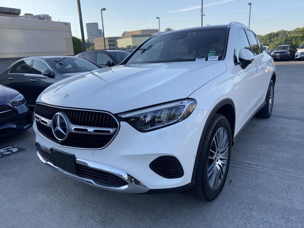 Used 2026 Polar White Mercedes-Benz GLC 300 image 1